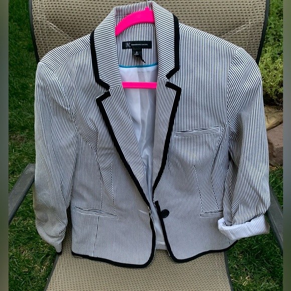 Suit jacket - Picture 1 of 6